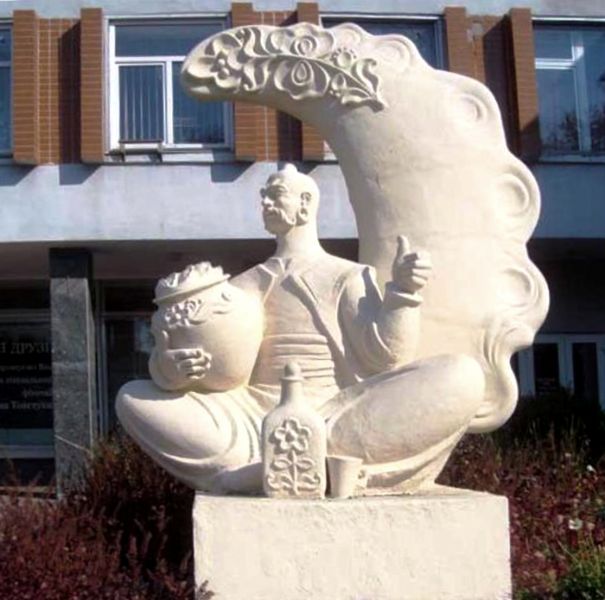 File:Pomnik warenika w Czerkasach.jpg